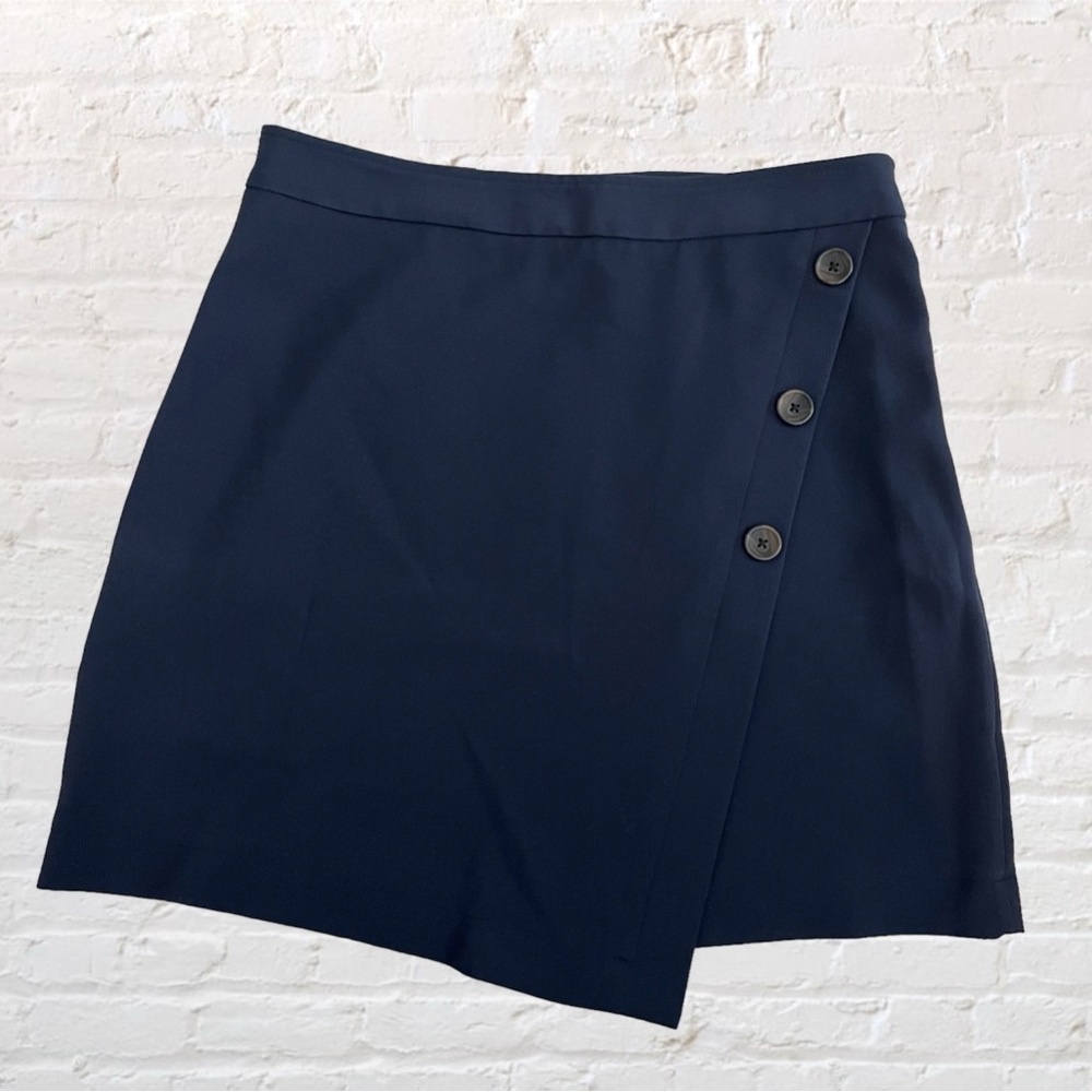 💕 🆕 Banana Republic rich navy faux wrap asymmetrical skirt with button detail